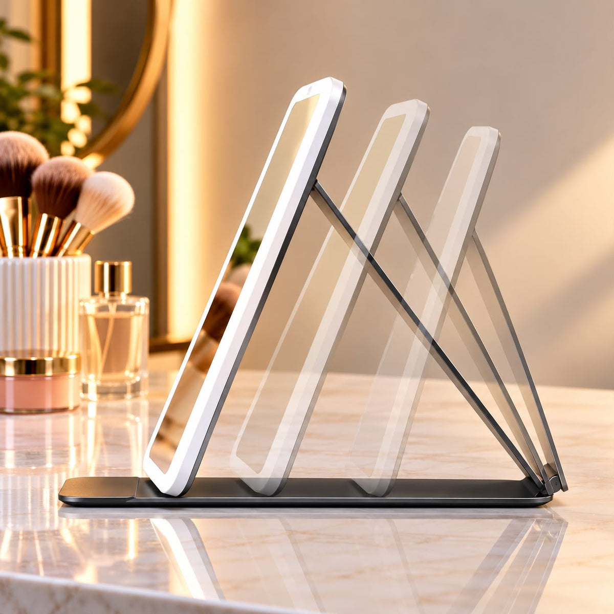 Lunearia Lighted Mirror — 3 light colors, foldable and rechargeable